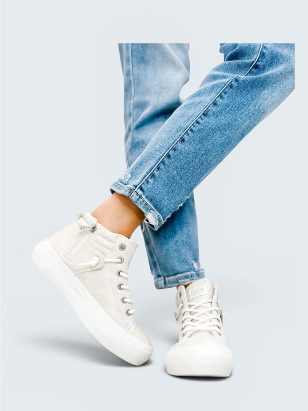 Blowfish Smoosh Hi-Top Tennis Shoes in White / Vegan Leather/ Rubber Sole/ Sz 8